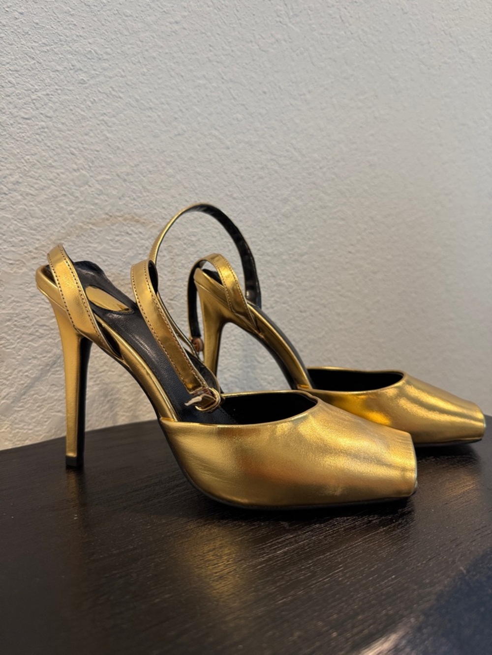 Gold Pumps - Picture 6 of 6